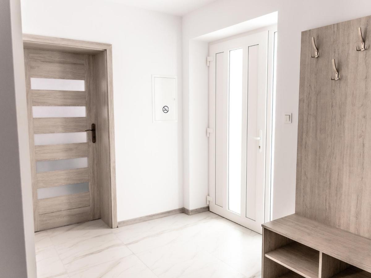 Apartament Pod Lasem Lägenhet Oldrzychowice Klodzkie Exteriör bild