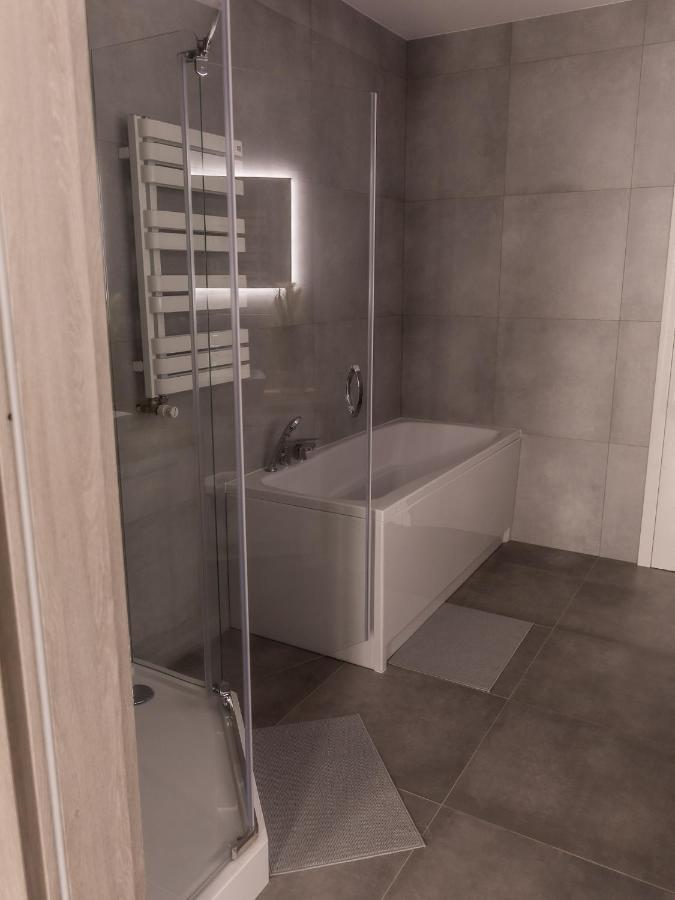 Apartament Pod Lasem Lägenhet Oldrzychowice Klodzkie Exteriör bild
