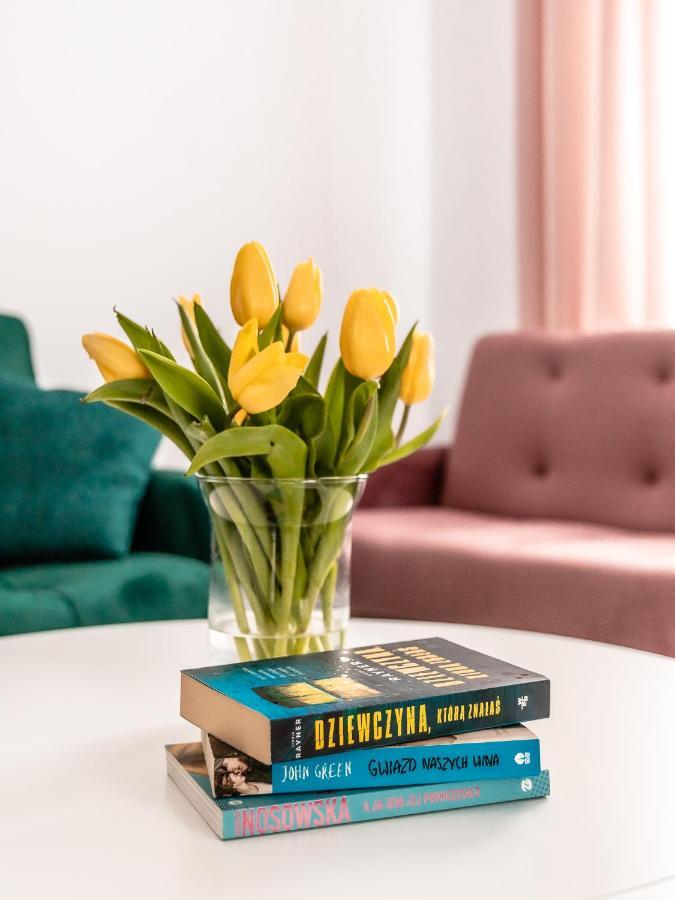 Apartament Pod Lasem Lägenhet Oldrzychowice Klodzkie Exteriör bild