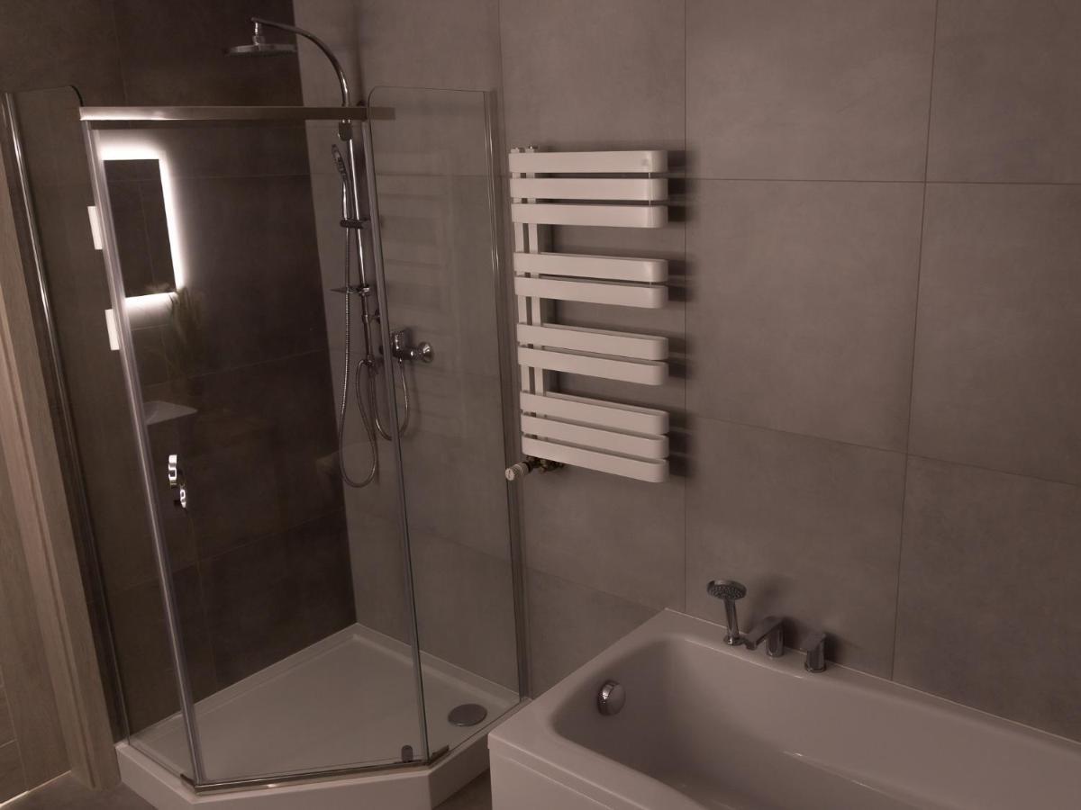 Apartament Pod Lasem Lägenhet Oldrzychowice Klodzkie Exteriör bild