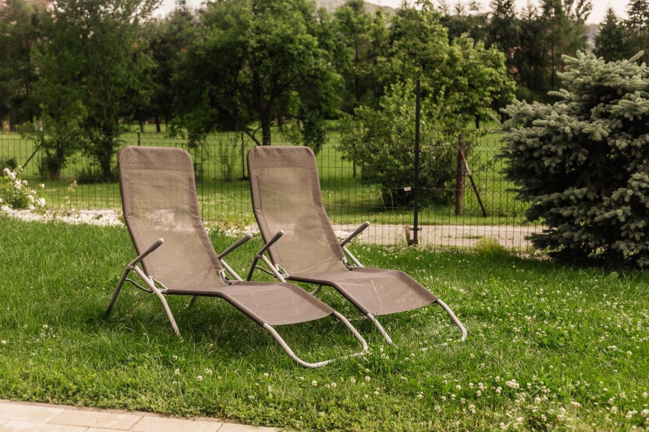 Apartament Pod Lasem Lägenhet Oldrzychowice Klodzkie Exteriör bild